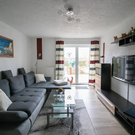 Feldstein Apartment *